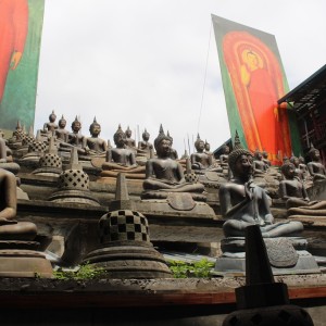 Buddha sculptures in the Gangaramaya temple